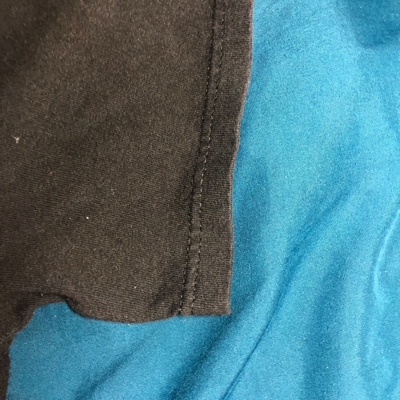 Classic Batman T-Shirt - Picture 4 of 7